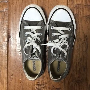 Low top gray/brown converse women’s size 5.5